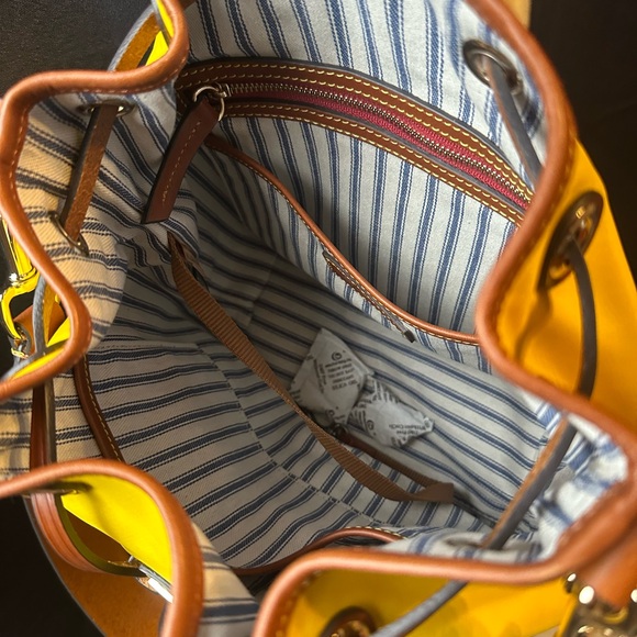 NWOT Dooney & Bourke Mustard Yellow Leather Trim Bucket Bag Purse - Picture 10 of 13